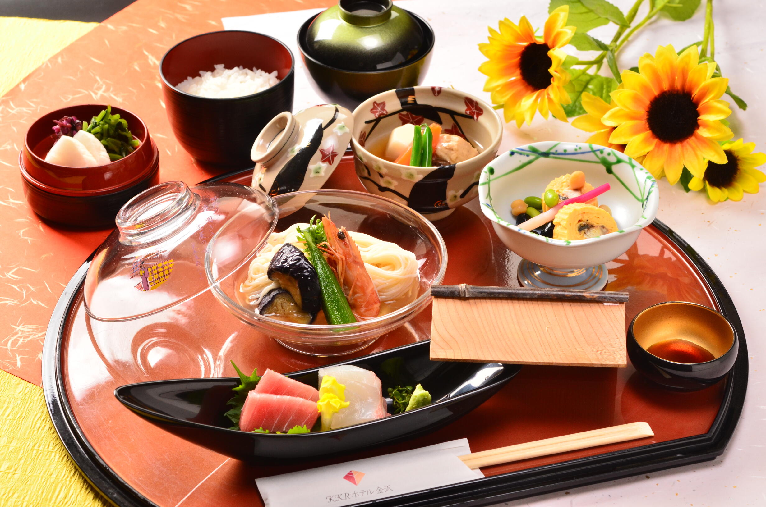【予約不要】【ハーフブッフェ付】8月の月替り御膳（和食）